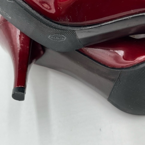 Stuart‎ Weitzman Burgundy Round Toe Patent Leather Pumps Style KH95757 Sz 7M - Picture 14 of 16